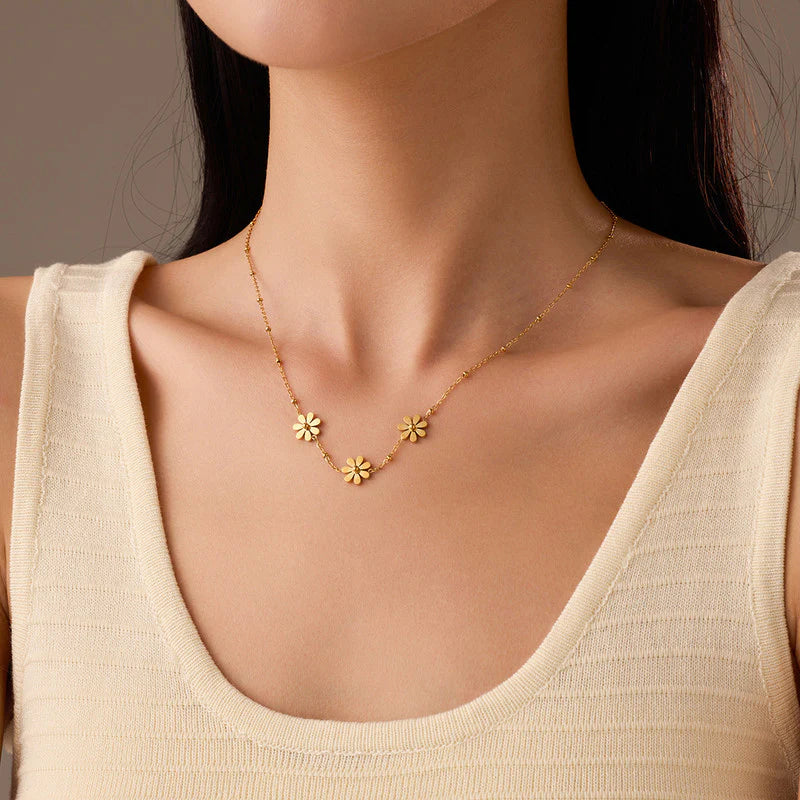 Blooming Daisy Necklace