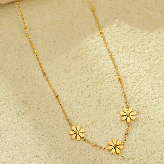 Blooming Daisy Necklace