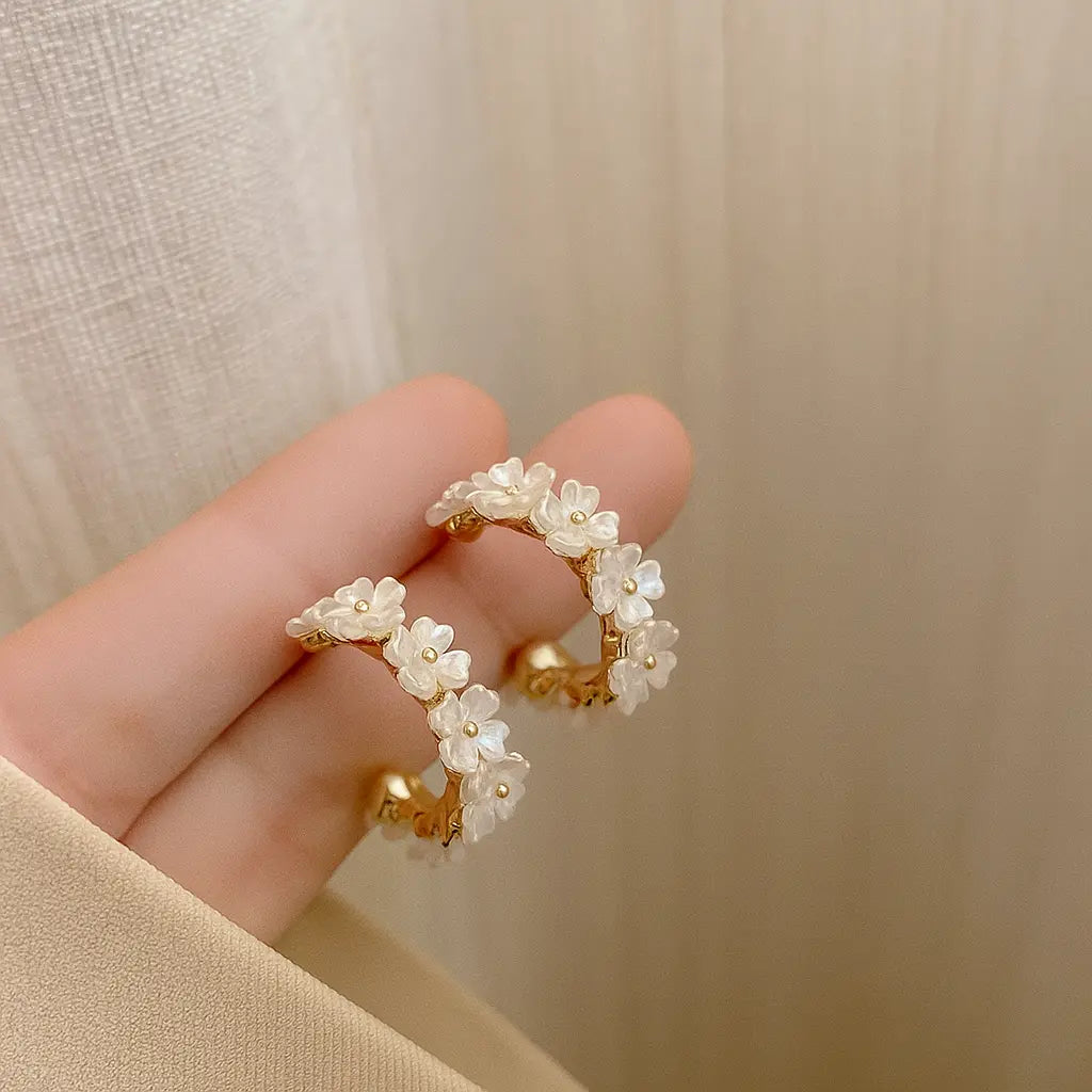 Pick Me Daisy Earrings